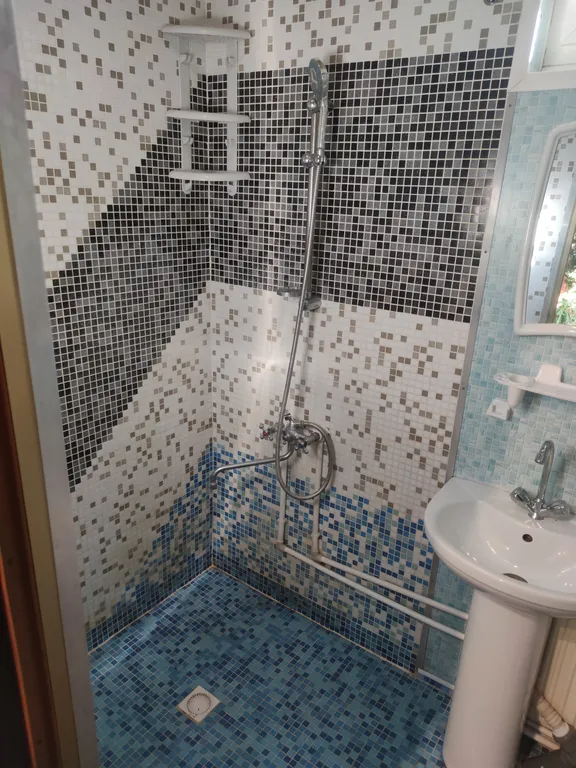 Дом 4-местный на улице Энгельсе, 28 м², Таганрог — фото 4