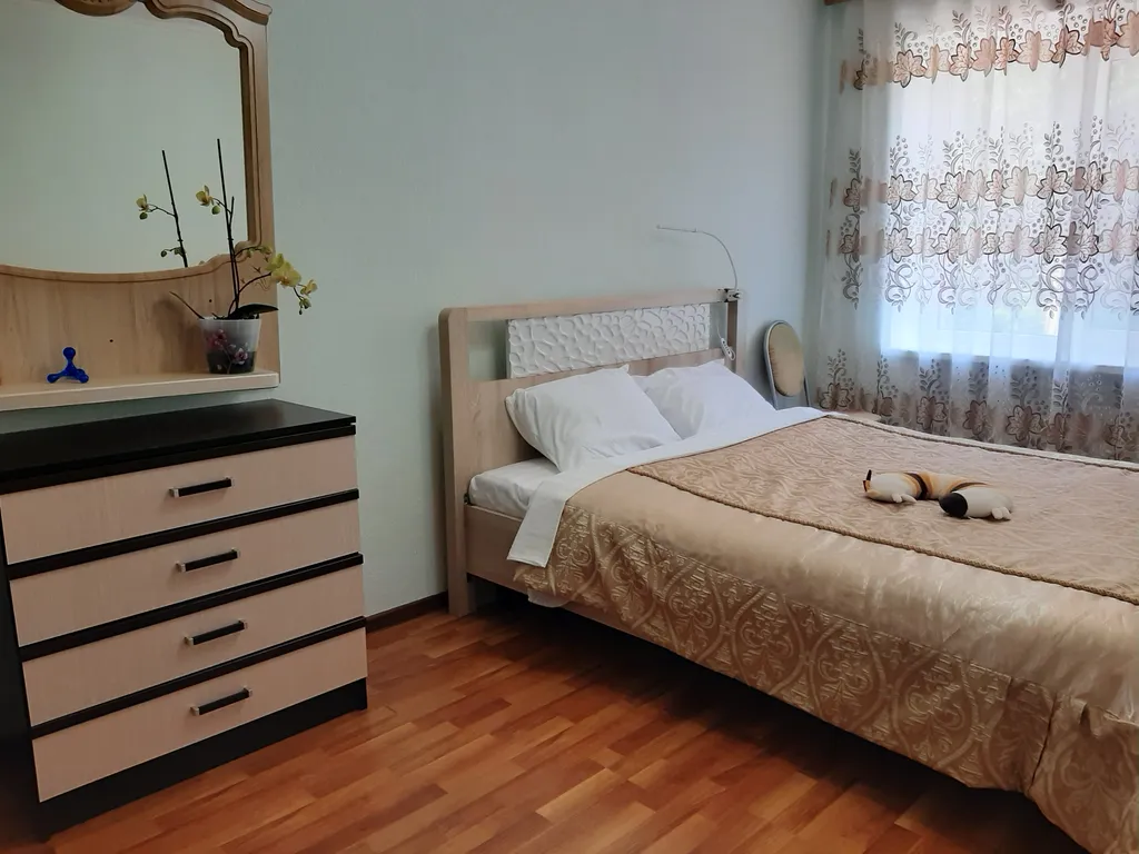 Квартира двухкомнатная на улице Кирова, 65 м², Иноземцево — спальня, фото 6