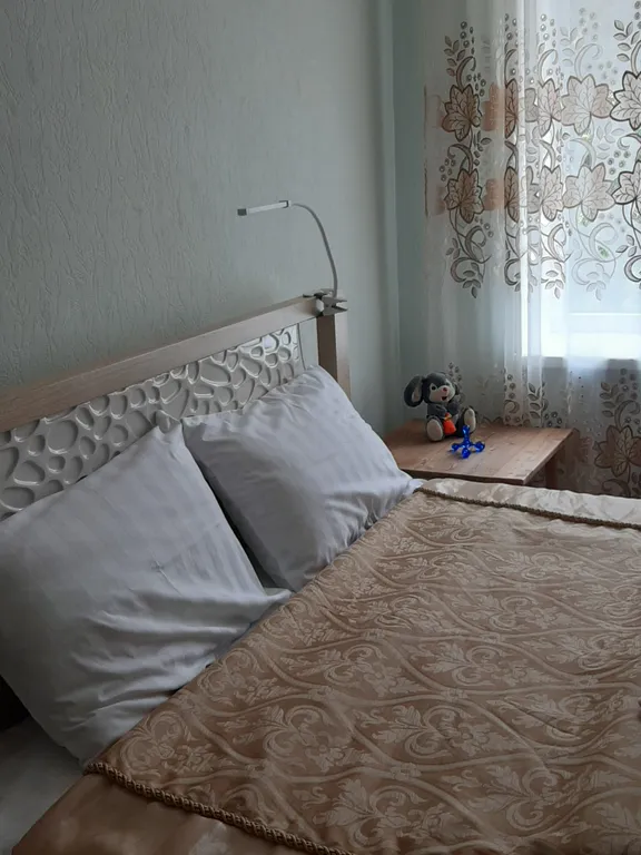 Квартира двухкомнатная на улице Кирова, 65 м², Иноземцево — спальня, фото 7