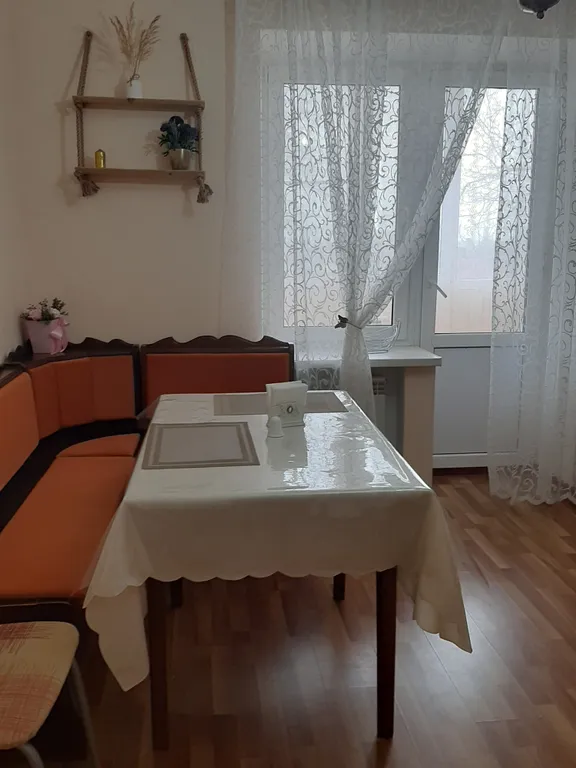 Квартира двухкомнатная на улице Кирова, 65 м², Иноземцево — кухня, фото 2