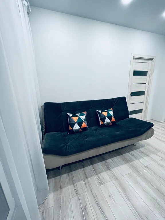 Квартира однокомнатная в Октябрьском, 44 м², Иркутск — спальня, фото 5