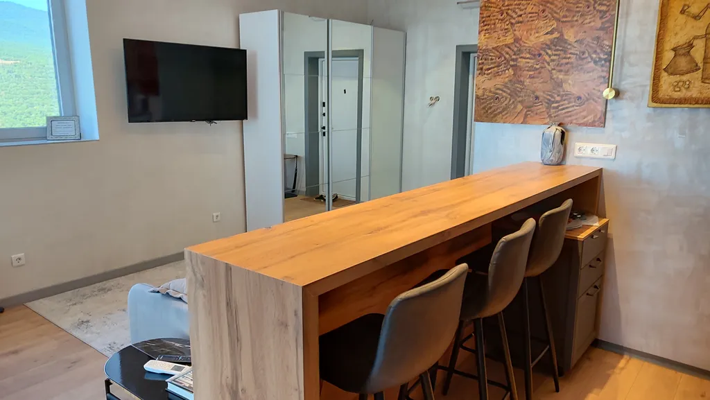 Апартаменты трёхкомнатные на улице Сергеева-Ценского, 60 м², Алушта — фото 18