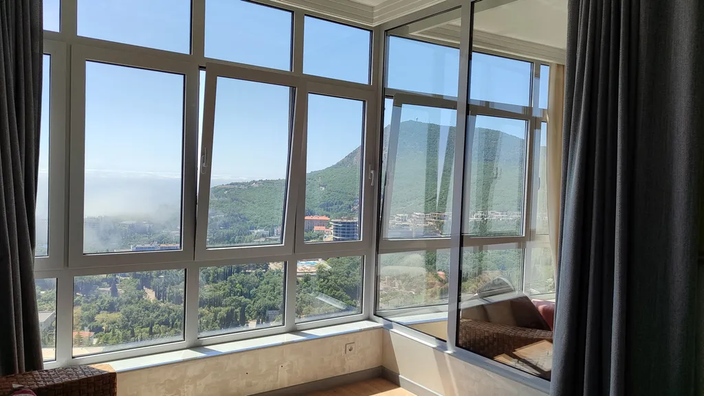 Апартаменты трёхкомнатные на улице Сергеева-Ценского, 60 м², Алушта — фото 9