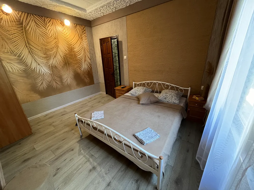 Коттедж 5-местный на улице Маршала Еременко, 60 м², Судак — спальня, фото 7