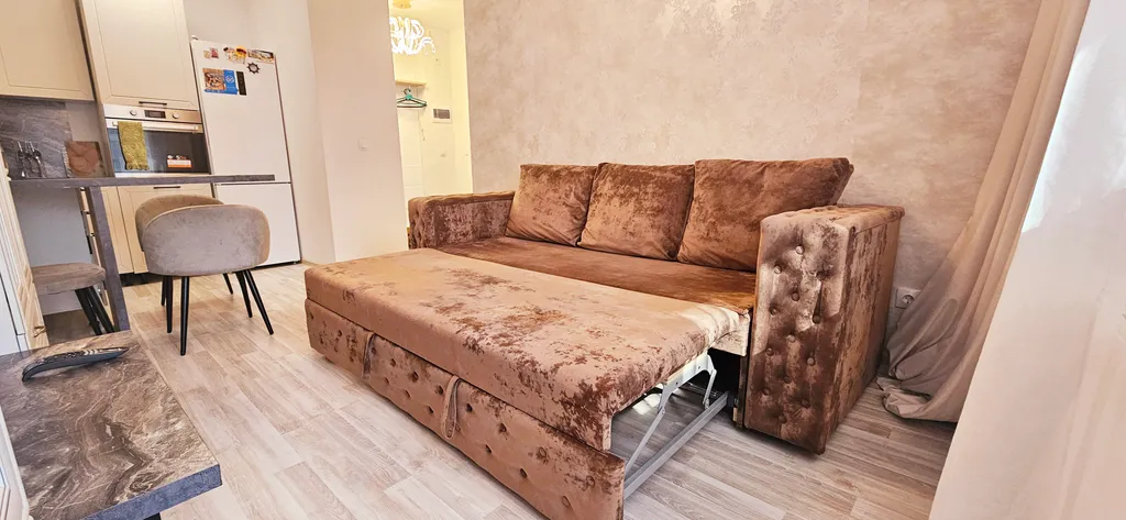 Квартира двухкомнатная в Академическом, 45 м², Екатеринбург — спальня, фото 9