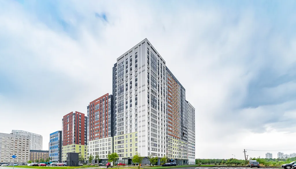 Квартира двухкомнатная в Академическом, 45 м², Екатеринбург — двор, фото 2