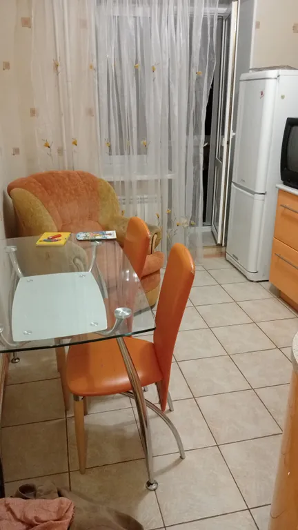 Квартира однокомнатная в Октябрьском, 45 м², Самара — кухня, фото 3