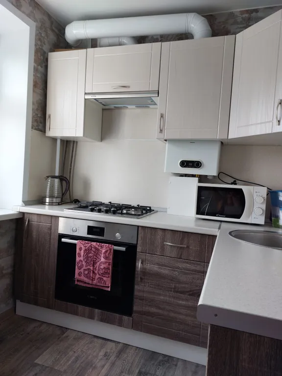 Квартира двухкомнатная на улице Парковой, 45 м², Великий Новгород — фото 12