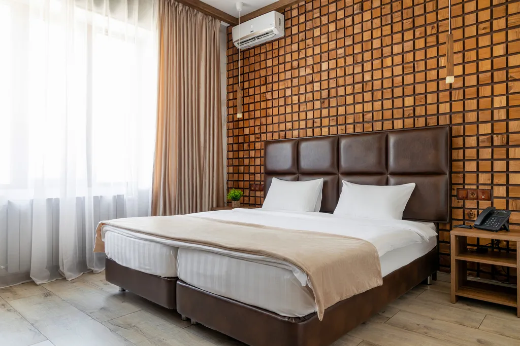 Двухместный номер с 1 кроватью или 2 раздельными стандарт — Red Wood Hotel by Provence, фото 4 из 5
