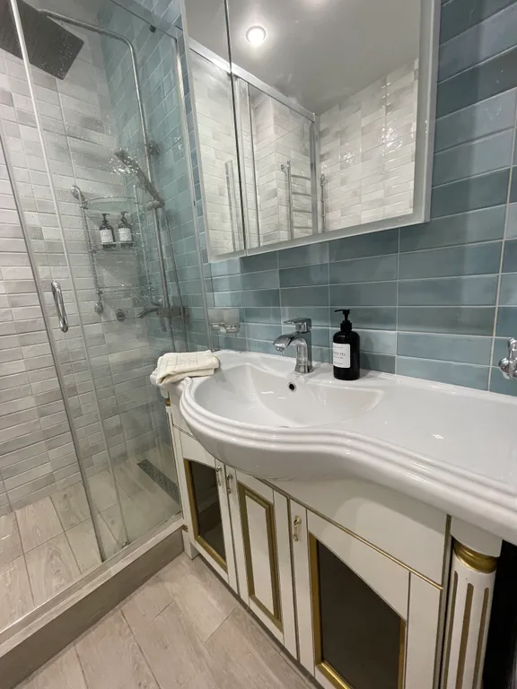 Квартира двухкомнатная на улице Интернациональной, 80 м², Ессентуки — фото 11