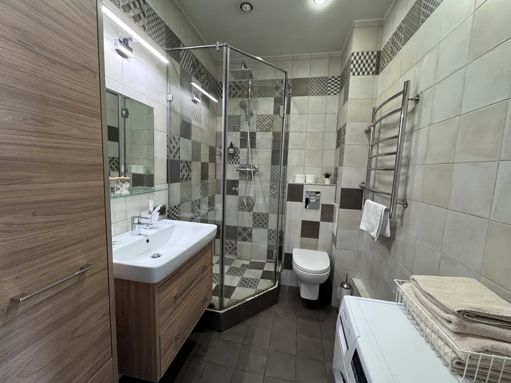 Квартира однокомнатная в Октябрьском, 45 м², Иркутск — ванная комната