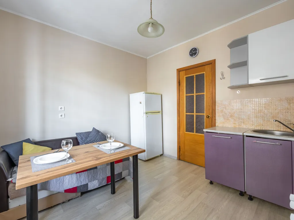 Апартаменты двухкомнатные в Красногвардейском, 62 м², Санкт-Петербург — кухня, фото 2