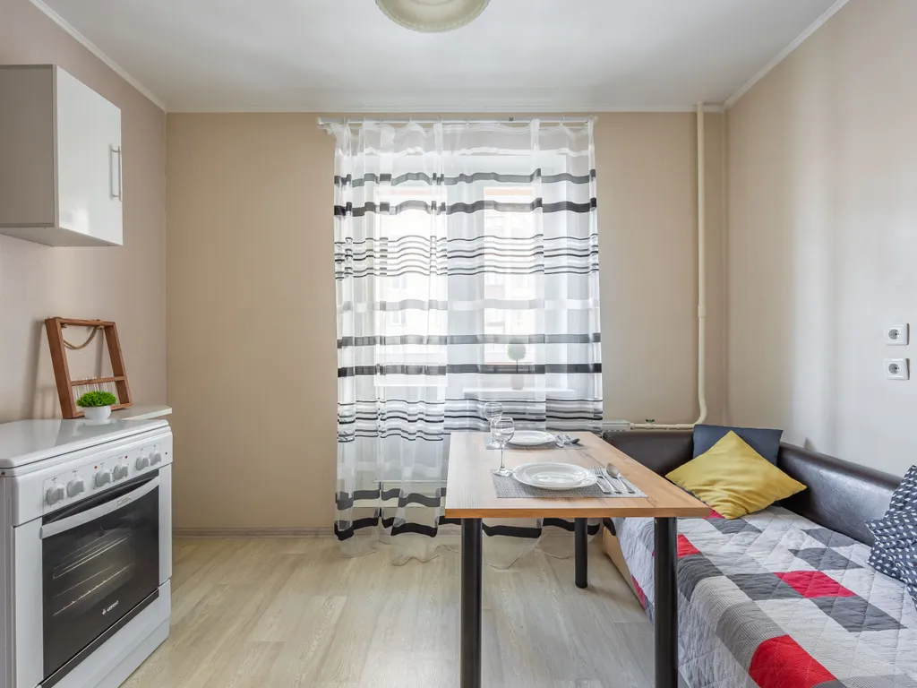 Апартаменты двухкомнатные в Красногвардейском, 62 м², Санкт-Петербург — кухня, фото 3