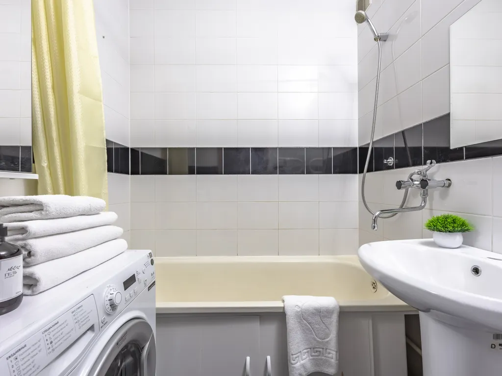 Апартаменты двухкомнатные в Красногвардейском, 62 м², Санкт-Петербург — ванная комната, фото 2