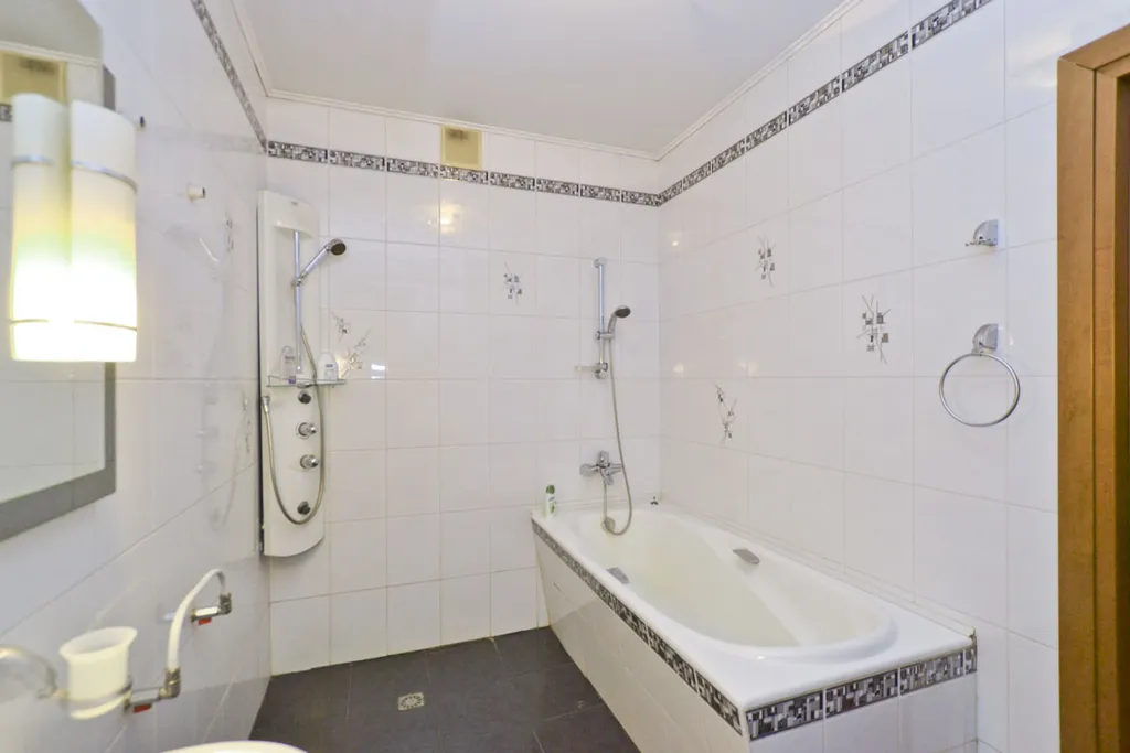 Квартира двухкомнатная у Московской, в Московском, 77 м², Санкт-Петербург — фото 19