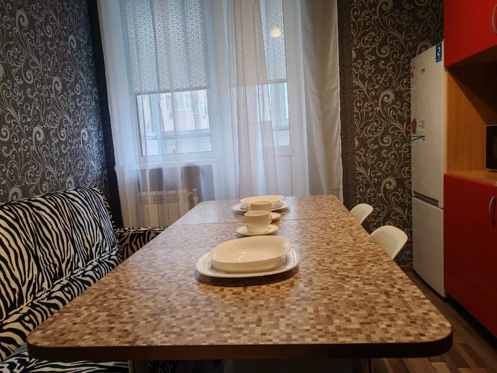 Квартира однокомнатная в Железнодорожном, 35 м², Самара — кухня, фото 7