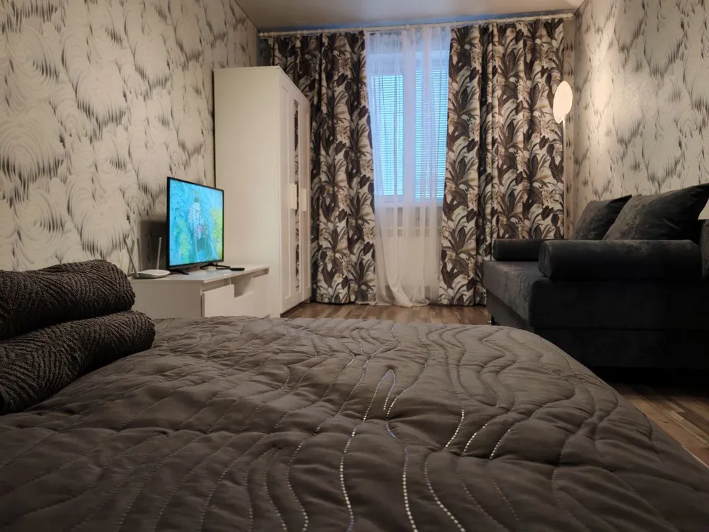Квартира однокомнатная в Железнодорожном, 35 м², Самара — спальня, фото 6