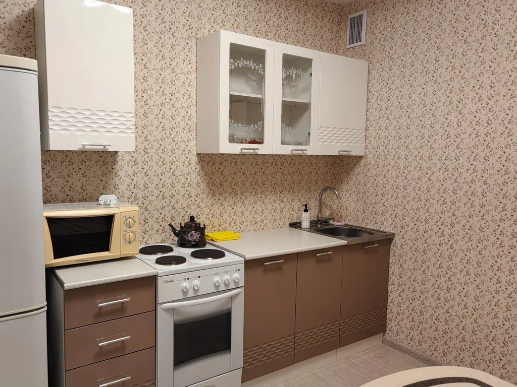 Квартира двухкомнатная в Советском, 70 м², Красноярск — кухня