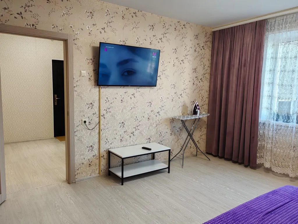 Квартира двухкомнатная в Советском, 70 м², Красноярск — спальня, фото 3