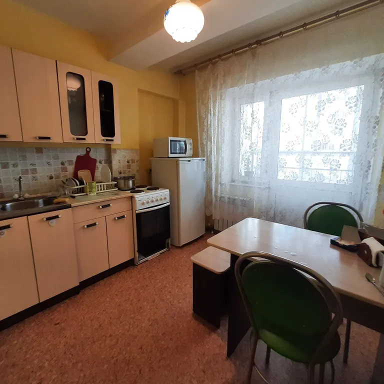 Квартира однокомнатная в Ленинском, 38 м², Иркутск — кухня