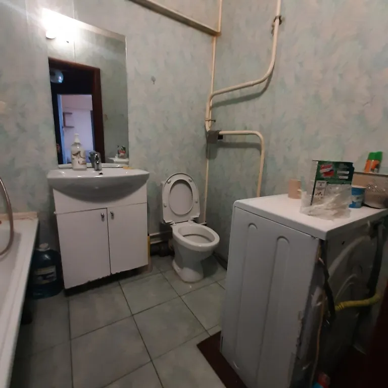 Квартира однокомнатная в Ленинском, 38 м², Иркутск — ванная комната
