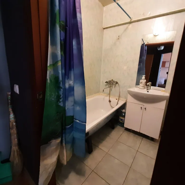 Квартира однокомнатная в Ленинском, 38 м², Иркутск — ванная комната, фото 2