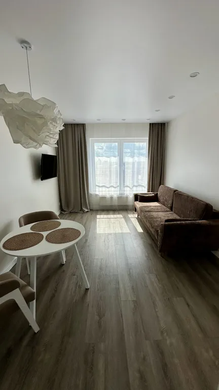 Апартаменты однокомнатные на улице Николая Машарова, 40 м², Тюмень — фото 7