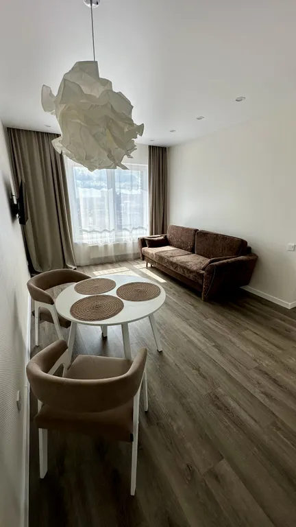 Апартаменты однокомнатные на улице Николая Машарова, 40 м², Тюмень — фото 8