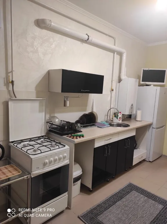 Квартира однокомнатная на улице Чехова, 37 м², Таганрог — кухня