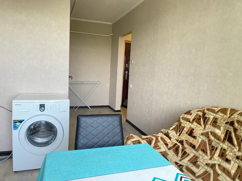 Квартира двухкомнатная на улице Звездной, 56 м², Сызрань — кухня, фото 7