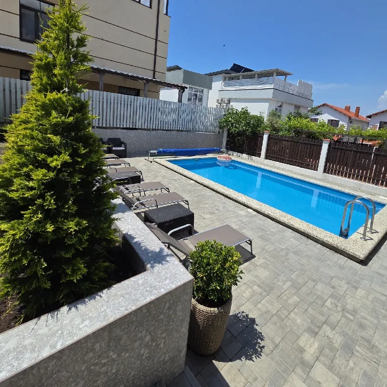 Апартаменты однокомнатные на улице Казакова, 50 м², Геленджик — фото 3