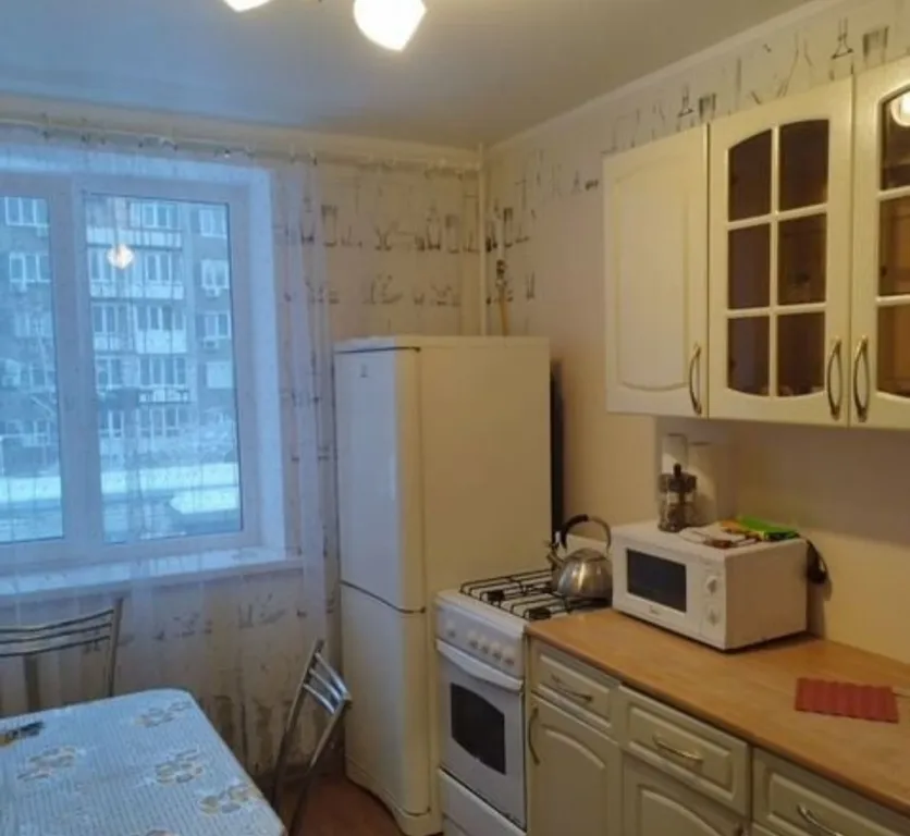 Квартира однокомнатная на улице Пензенской, 36 м², Сызрань — кухня