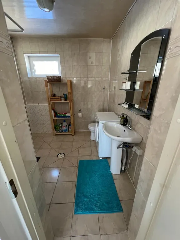 Дом 5-местный на улице Брусничной, 60 м², Выборг — ванная комната