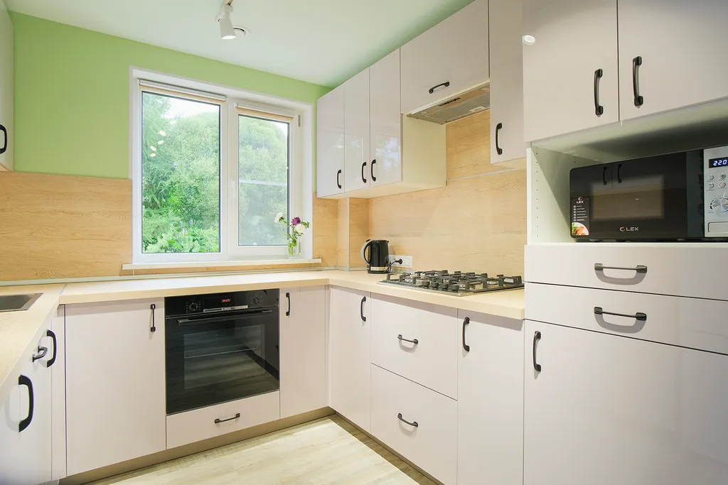 Коттедж 10-местный на улице Рыбацкой, 140 м², Медянка — кухня, фото 2