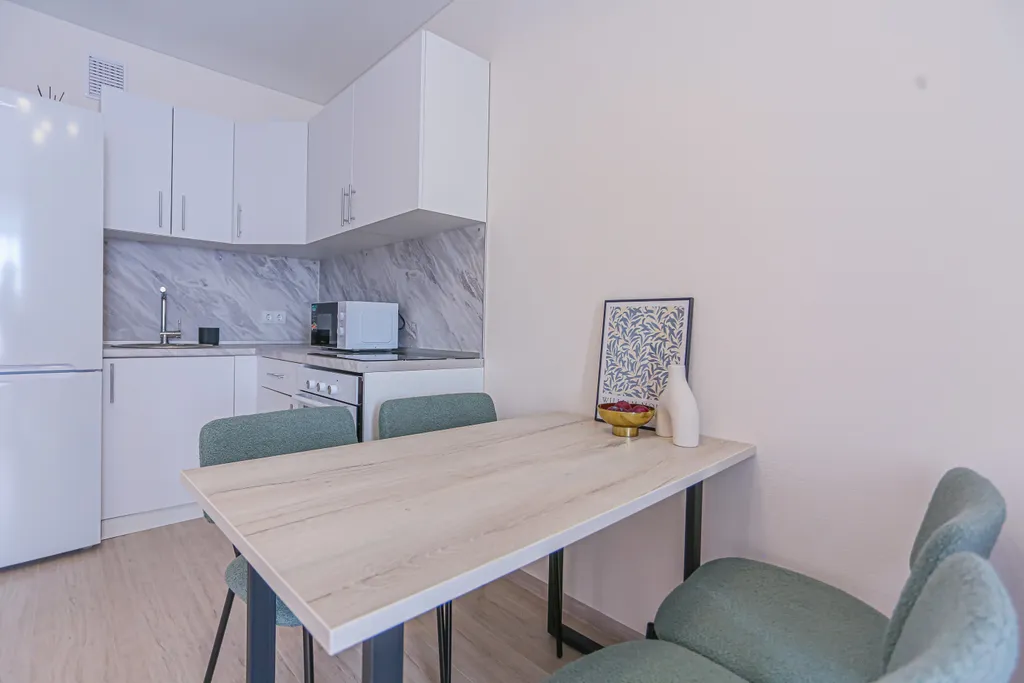 Квартира однокомнатная в Ленинском, 40 м², Нижний Новгород — кухня, фото 4