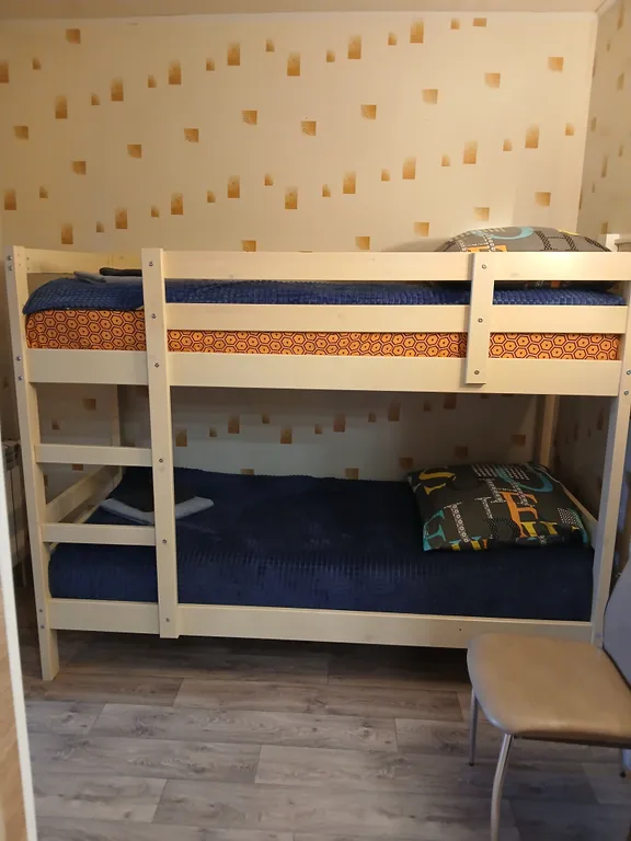 Дом 9-местный в деревни Взваде, 100 м², Старая Русса — спальня, фото 5