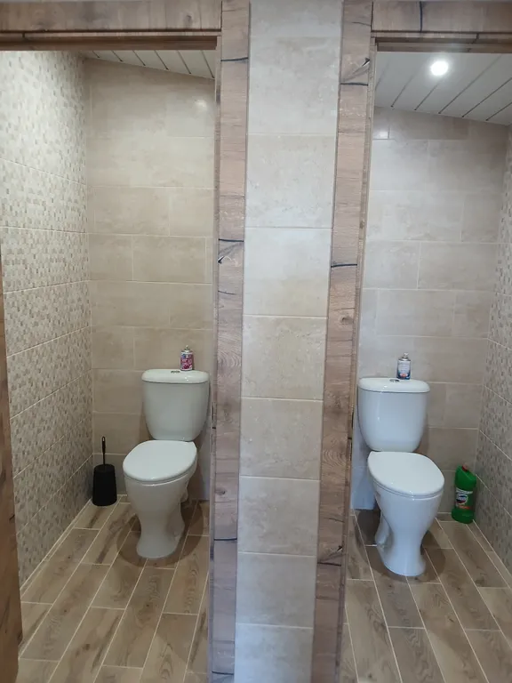 Дом 9-местный в деревни Взваде, 100 м², Старая Русса — ванная комната, фото 2