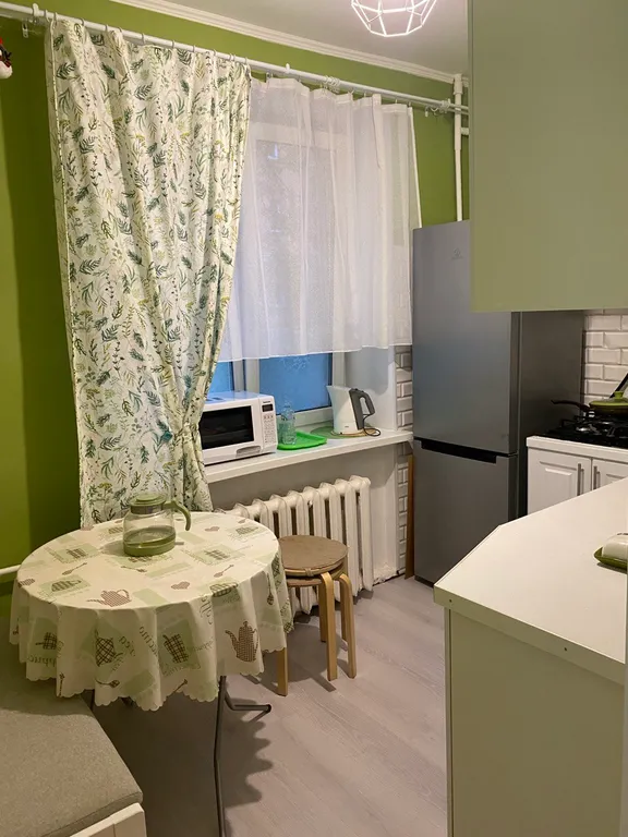 Квартира однокомнатная в Пушкинском, 37 м², Павловск — кухня