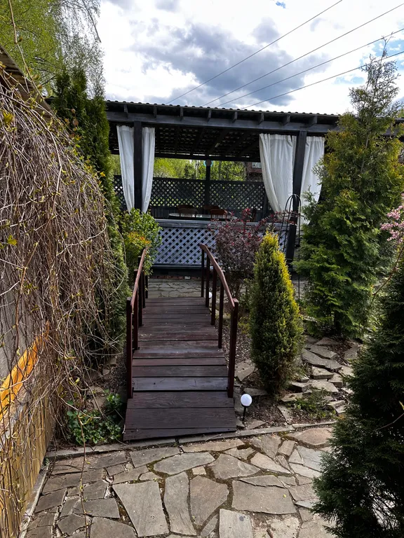 Дом 6-местный в деревни Заборье, 78 м² — двор, фото 4