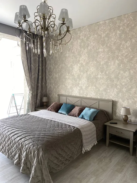 Квартира однокомнатная на улице Нелюбина, 50 м², Ессентуки — спальня, фото 5