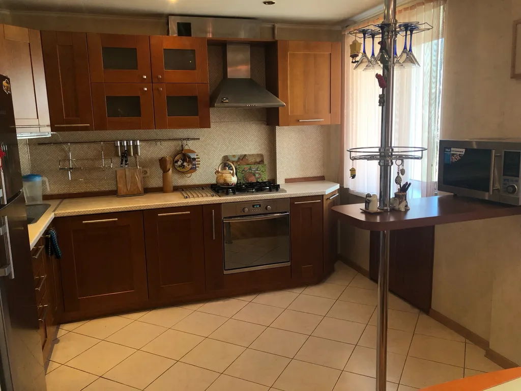 Квартира трёхкомнатная на улице Фрунзе, 78 м², Бор — фото 3