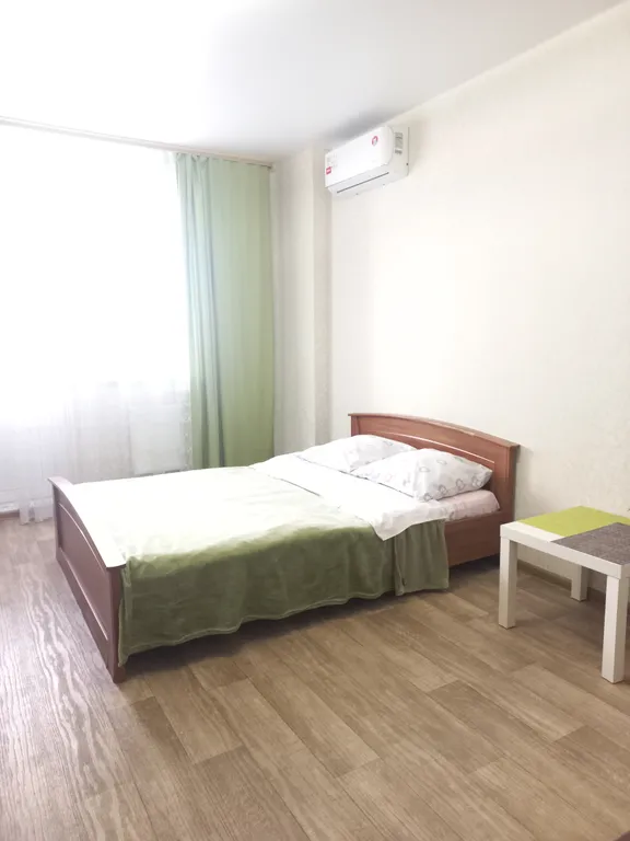 Квартира однокомнатная у Гагаринской, в Октябрьском, 35 м², Самара — спальня, фото 3