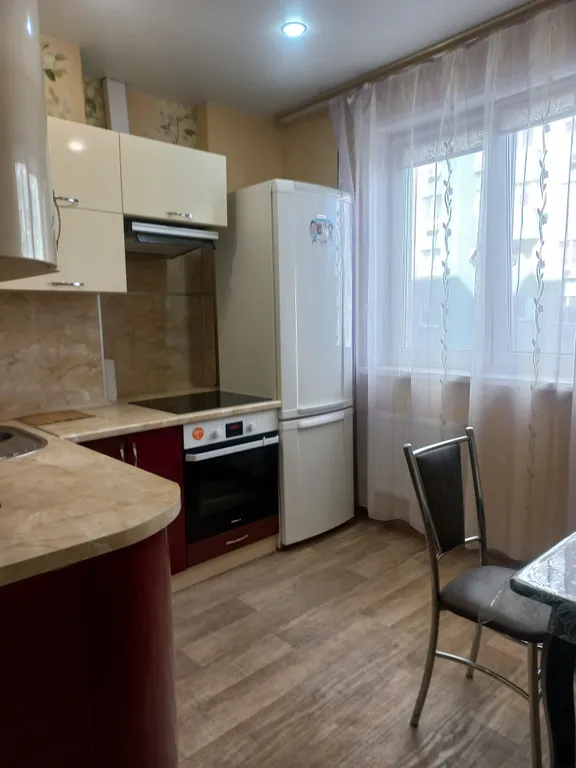 Квартира однокомнатная у Гагаринской, в Октябрьском, 35 м², Самара — кухня