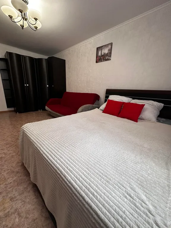 Квартира однокомнатная у Спортивной, в Советском, 58 м², Самара — спальня, фото 2