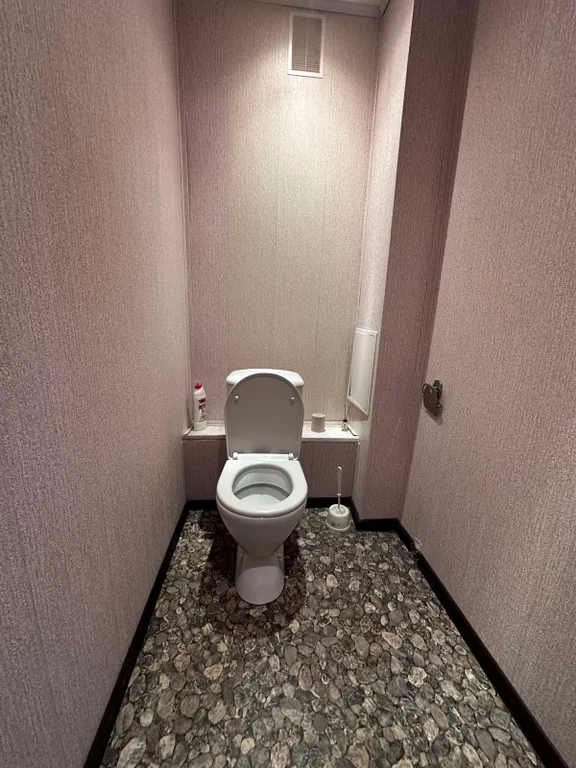 Квартира однокомнатная у Спортивной, в Советском, 58 м², Самара — ванная комната