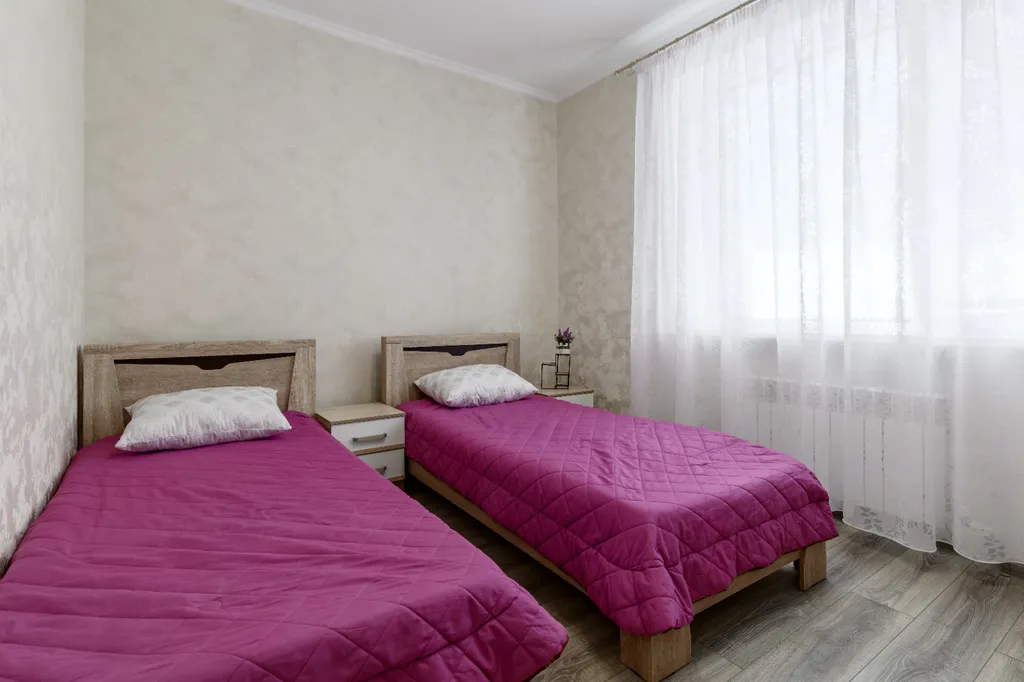 Дом 8-местный на улице Владимирской, 70 м², Аксай — спальня, фото 6