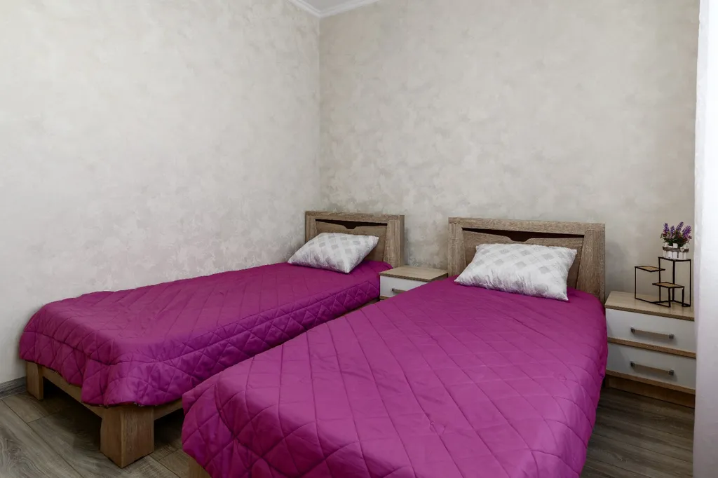 Дом 8-местный на улице Владимирской, 70 м², Аксай — спальня, фото 7