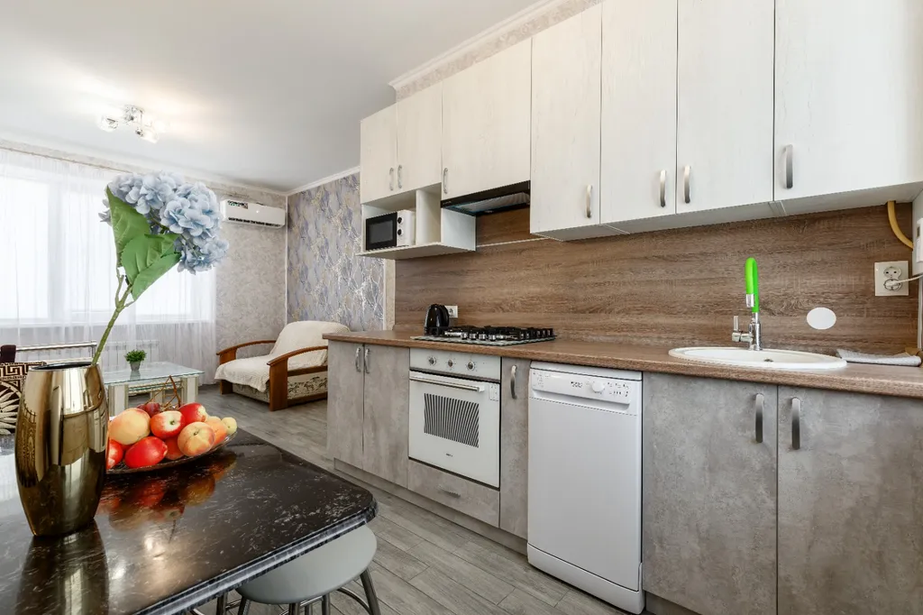Дом 8-местный на улице Владимирской, 70 м², Аксай — кухня, фото 3