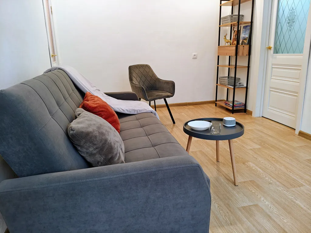 Квартира двухкомнатная на проспекте Ленина, 45 м², Ярославль — спальня, фото 5