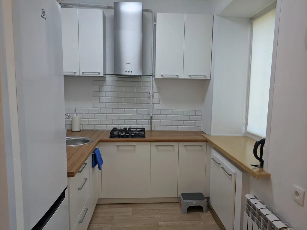 Квартира двухкомнатная на проспекте Ленина, 45 м², Ярославль — кухня, фото 5